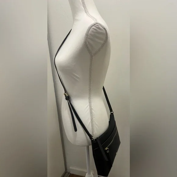 Liz Claiborne Crossbody Handbag Black Faux Pebble Leather
Shoulder Bag - EUC - Picture 4 of 16